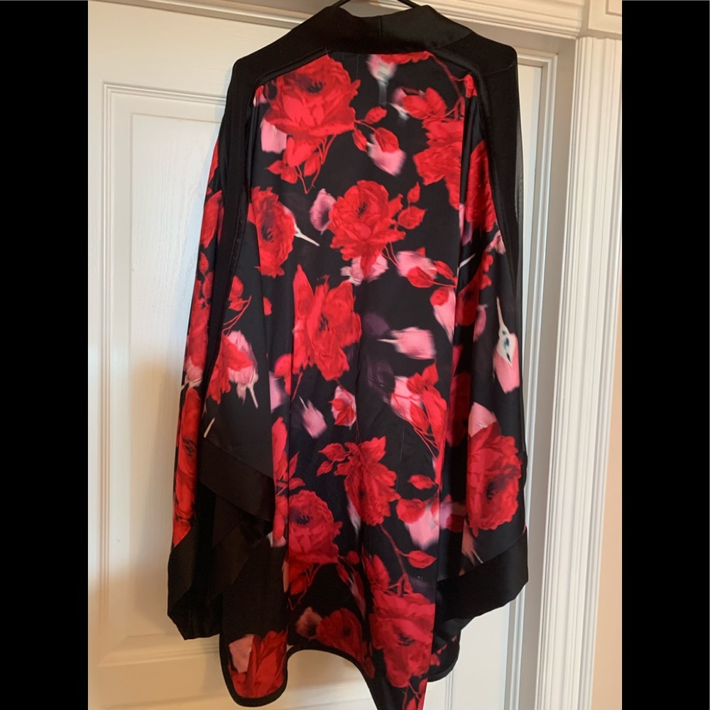 Victoria secret kimono robe - Picture 7 of 8